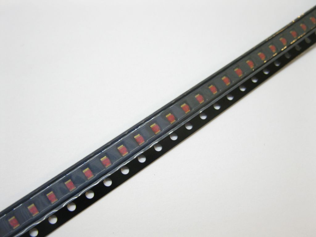 100 Stück LED SMD 0805 rot diffus Kingbright KP-2012ID