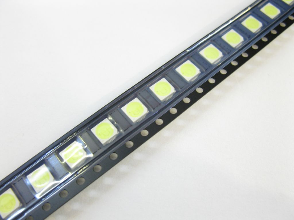 100 Stück LED SMD 2-Chip kaltweiß Lumi Micro LMFLC2500Z-BW Si