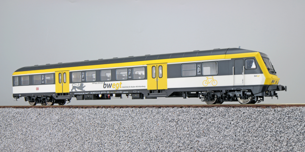 ESU 36513 n-Wagen, Bnrdzf 483.1, 80-35 188-7, Steuerwagen, DB Ep. VI, lichtgrau/gelb/grau, DC Spur H0