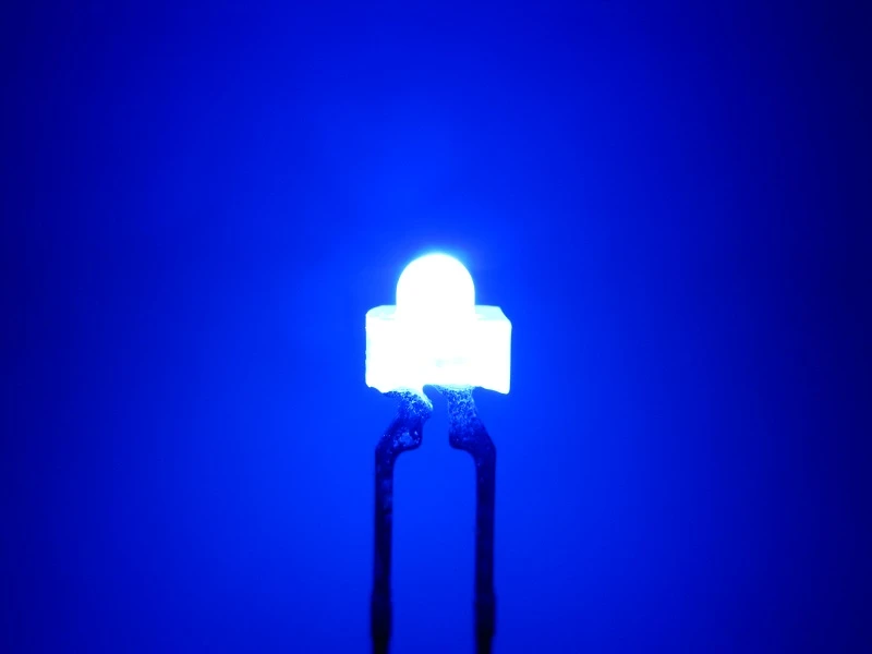 LED 1,8mm blau diffus eingefärbt