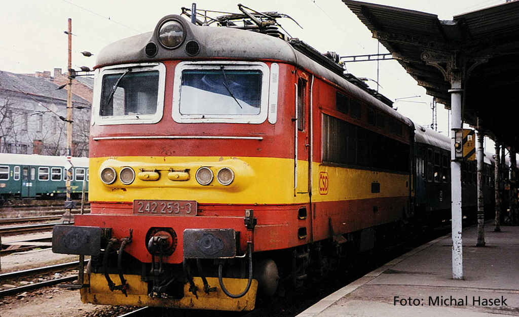 PIKO 97407 E-Lok Rh 242 rot-gelb ČSD V + DSS PluX22 Spur H0