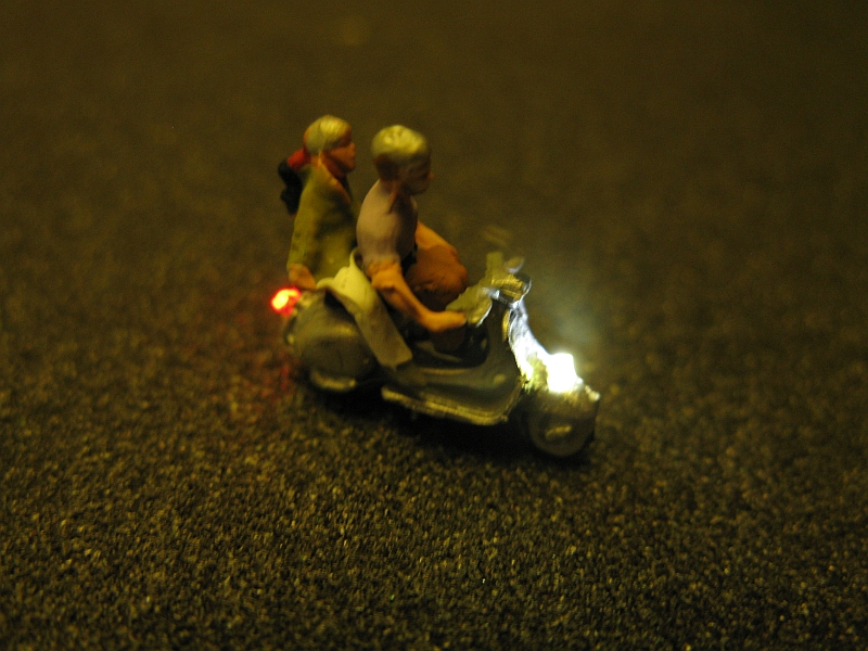 Motorroller Roller mit LED Beleuchtung N - Pärchen
