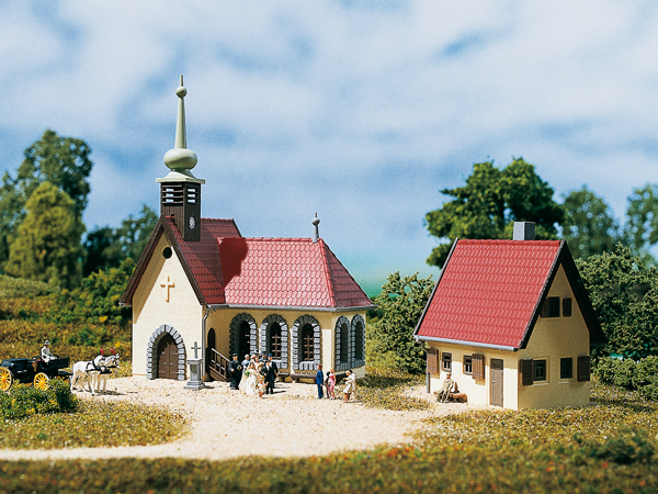 Auhagen 14461 Dorfkirche mit Pfarrhaus Spur N