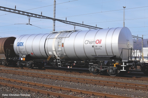 PIKO 24624 Chemiekesselwagen Chemoil VI Spur H0